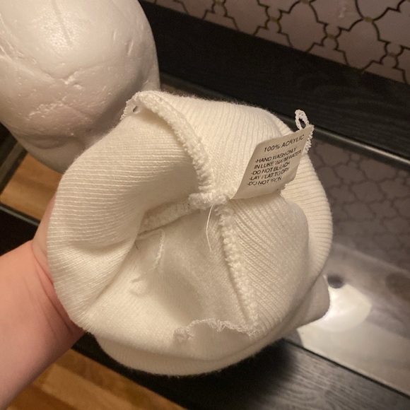 NFL Rams Beanie Hat - Picture 4 of 5